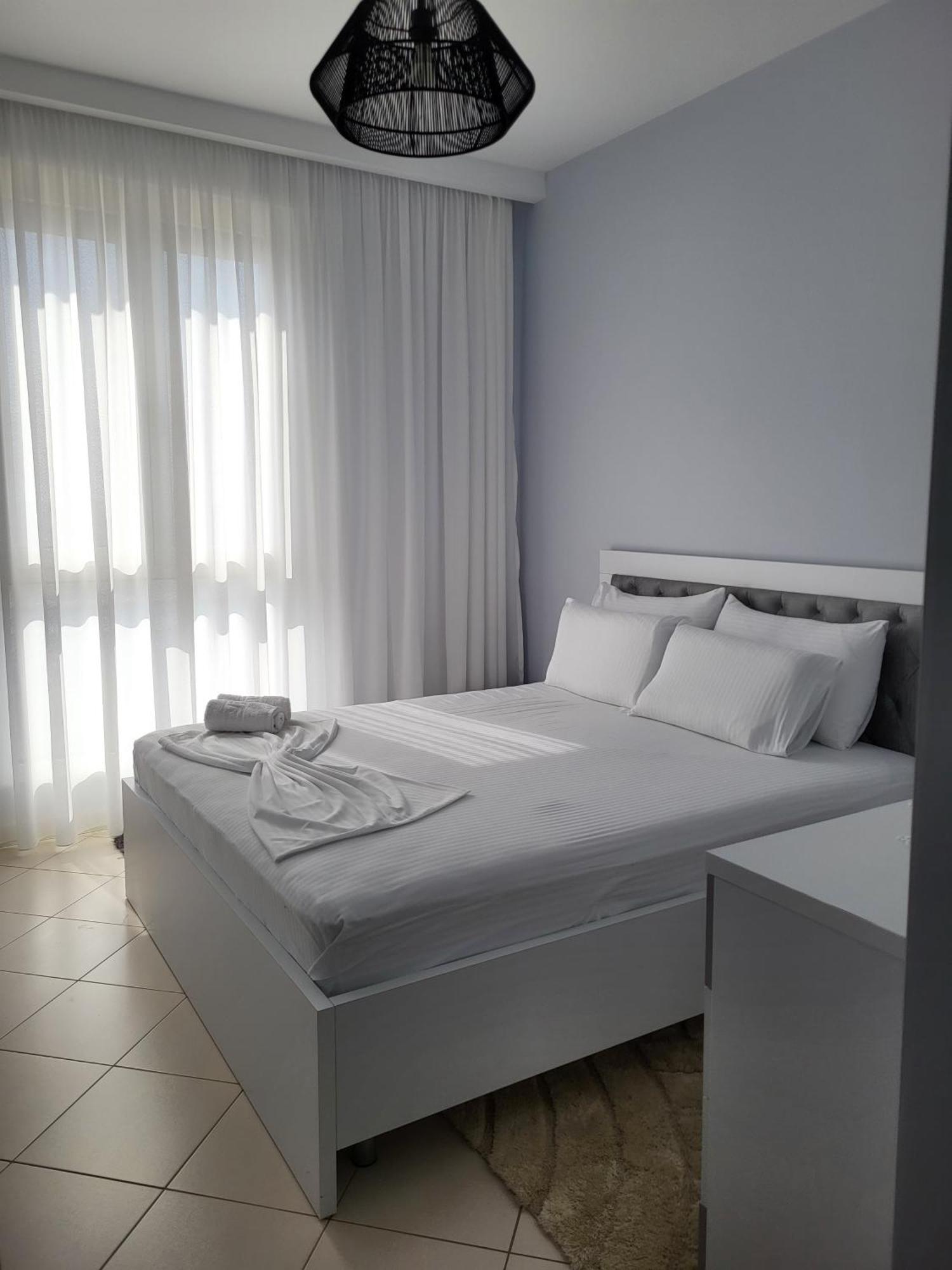 Alex'S Apartment 2 Durrës 外观 照片